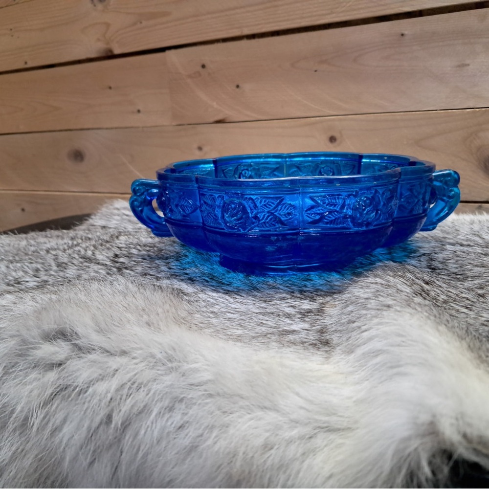 Jeanette Glass candy dish bowl blue Aztec rose pattern